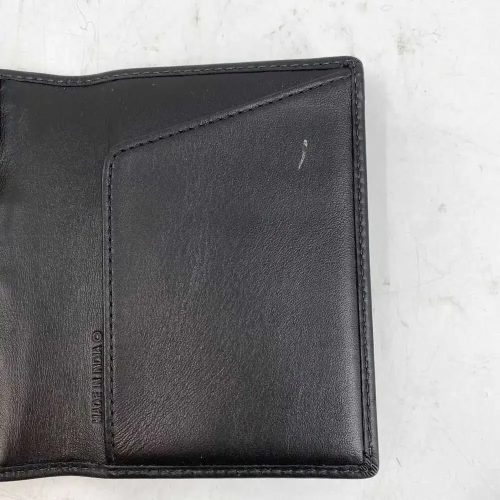 Coach this passport